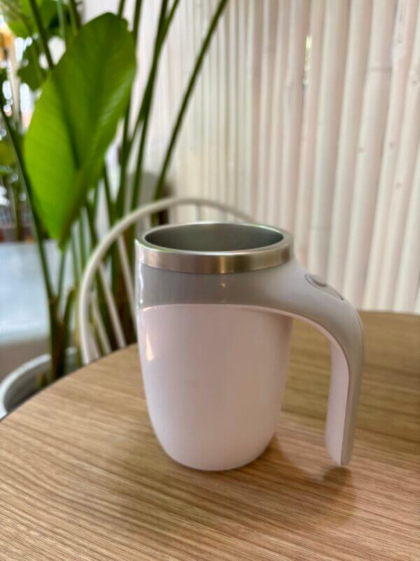 Self-Stirring Magic Cup